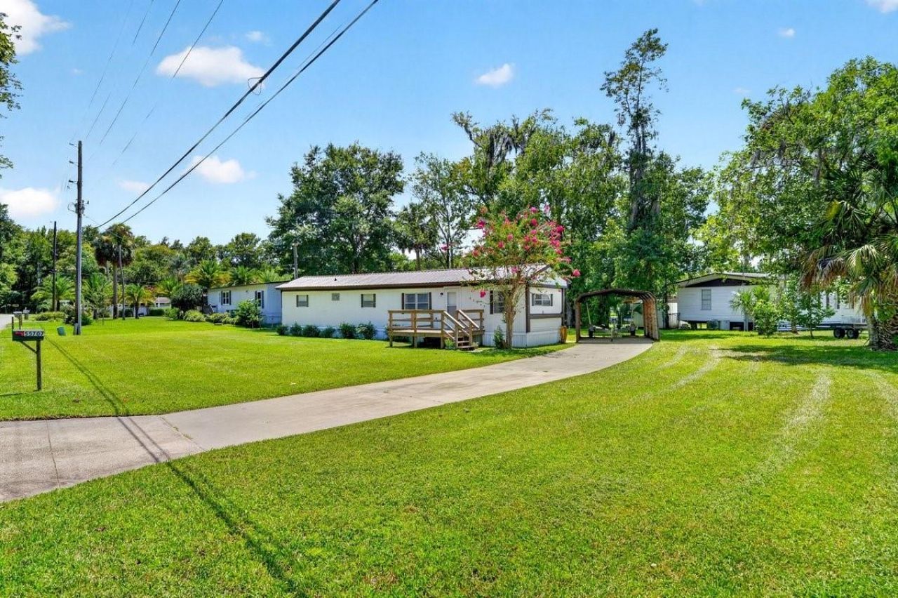 55707 Jamie Drive, Astor, FL 32102 Photo