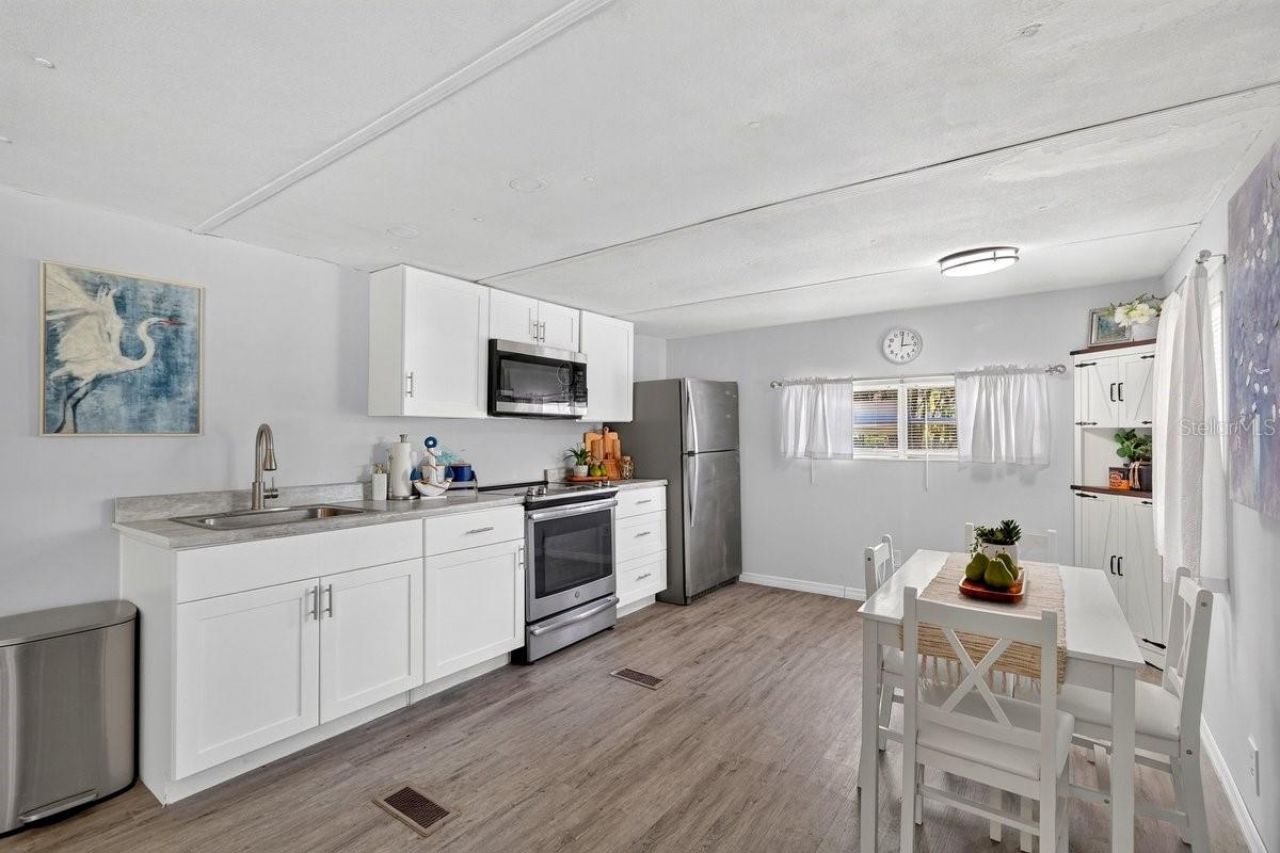 55707 Jamie Drive, Astor, FL 32102 Photo