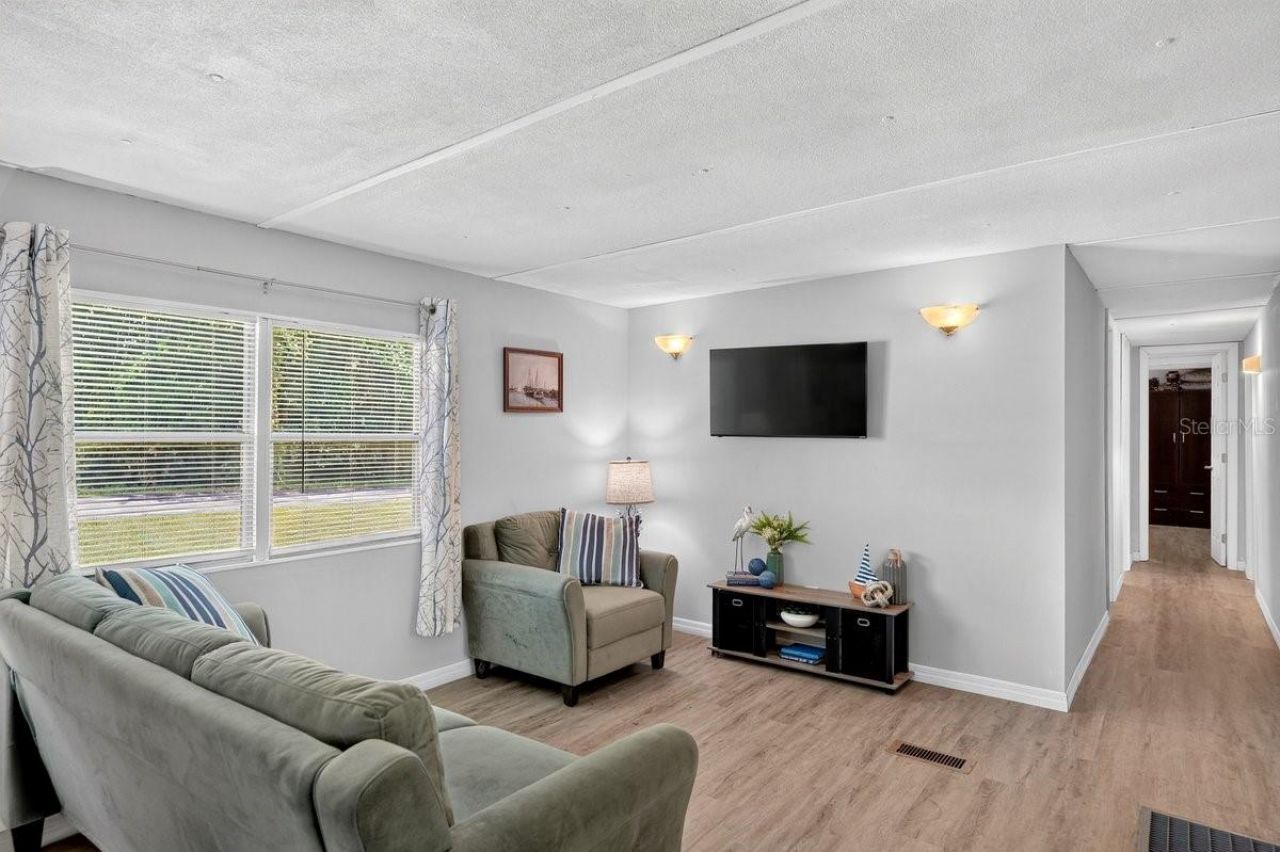 55707 Jamie Drive, Astor, FL 32102 Photo