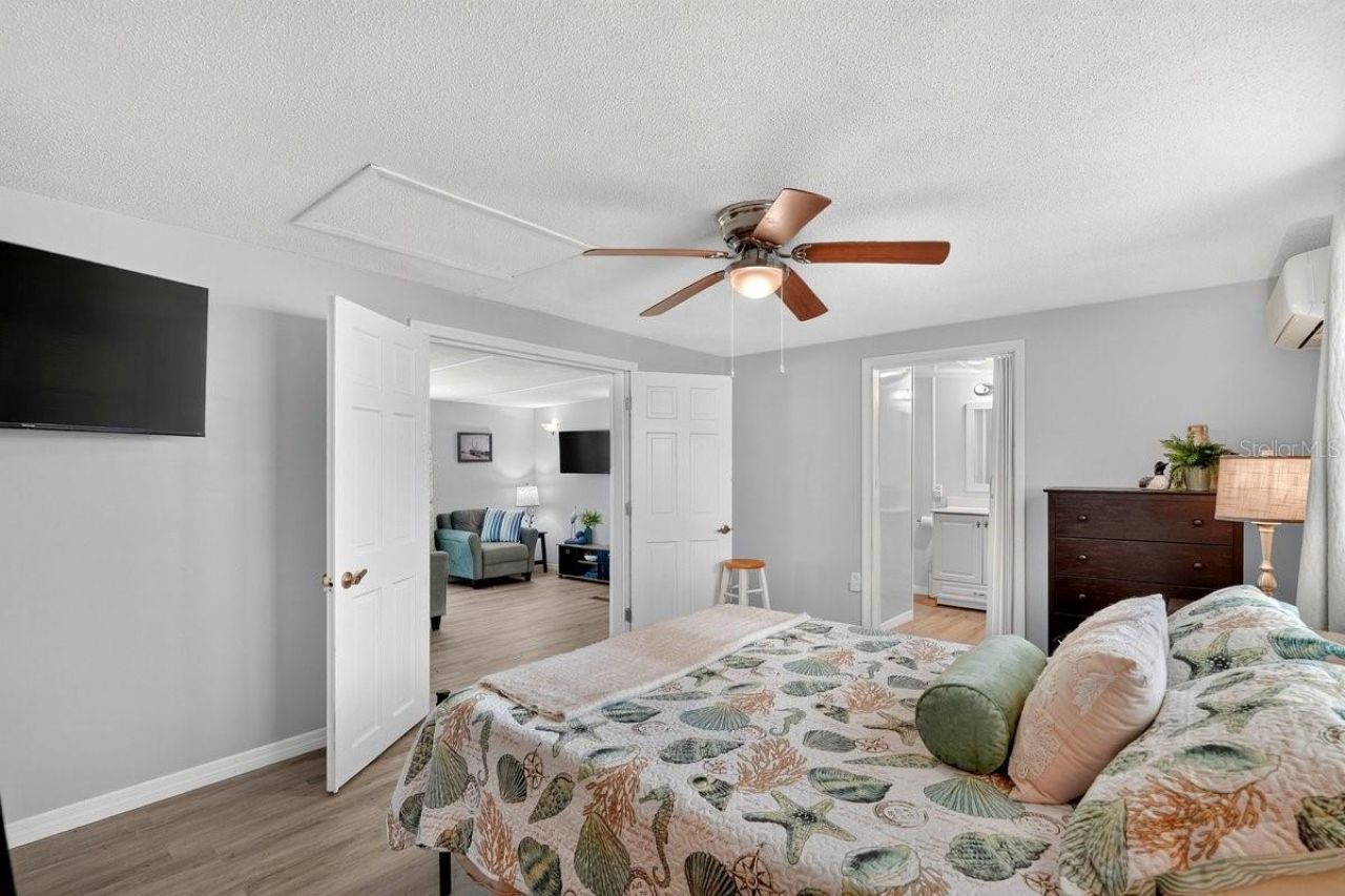 55707 Jamie Drive, Astor, FL 32102 Photo