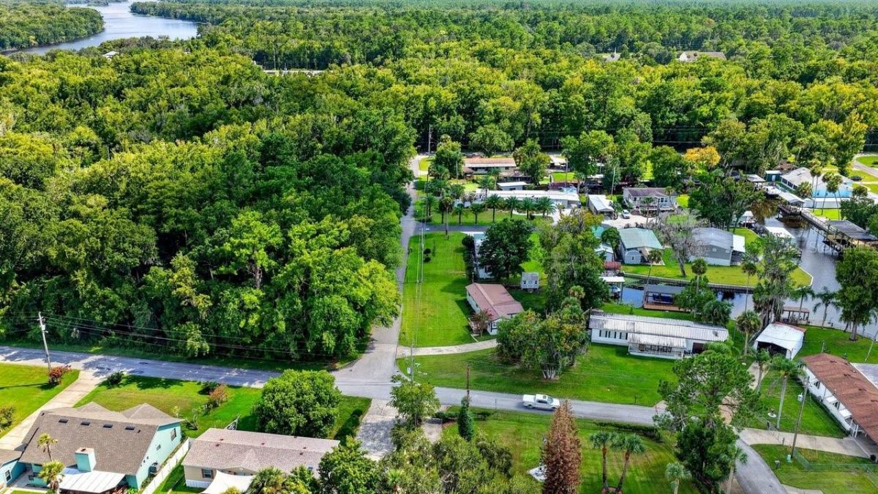 55707 Jamie Drive, Astor, FL 32102 Photo