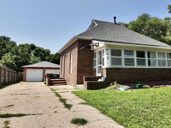 740 9th Street, West Des Moines, IA 50265