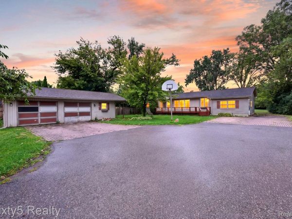 26700 Allen Road , Woodhaven, Mi 48183