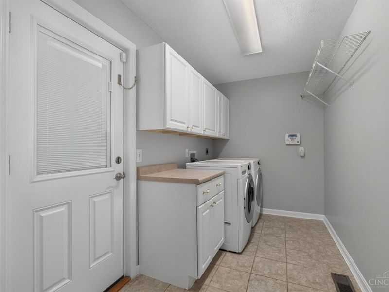5593 Eden Ridge Drive, Green Township, OH 45247 Photo 15