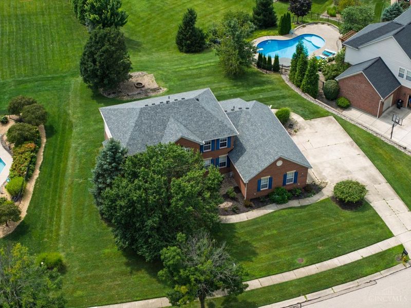 5593 Eden Ridge Drive, Green Township, OH 45247 Photo 2