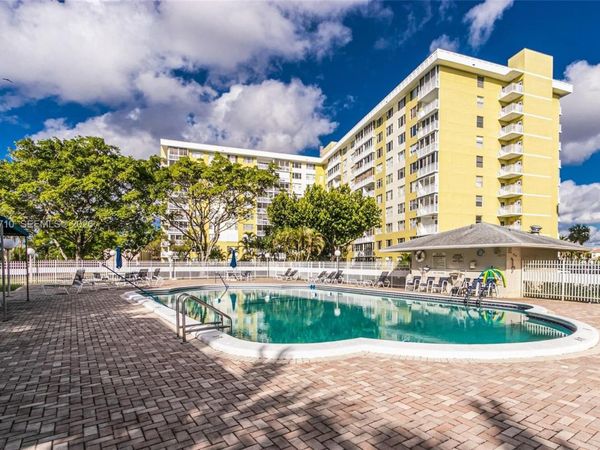 4400 Hillcrest Dr , Unit 408B, Hollywood, FL 33020