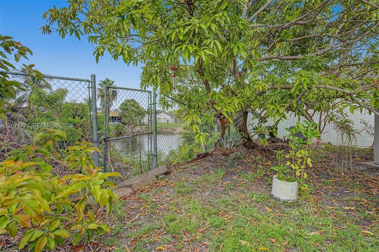 14963 SW 74th Ter , Miami, FL 33193 Photo