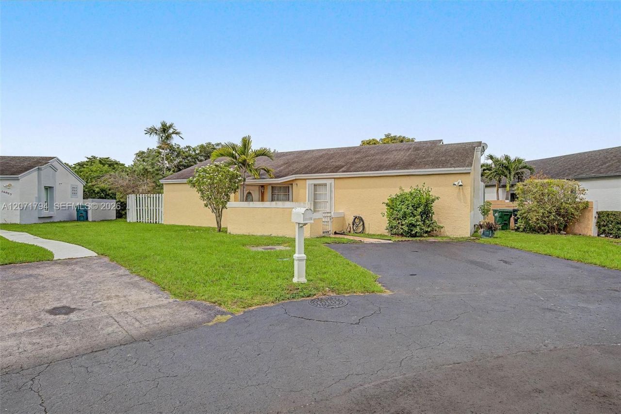 14963 SW 74th Ter , Miami, FL 33193 Photo