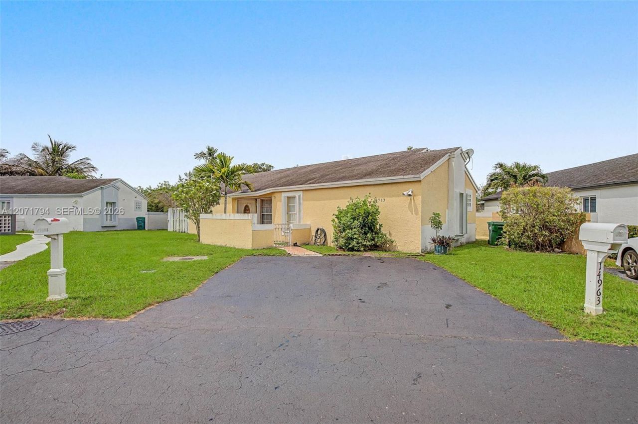 14963 SW 74th Ter , Miami, FL 33193 Photo
