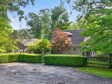 750 Chimney Rock Road, Harrodsburg, KY 40330