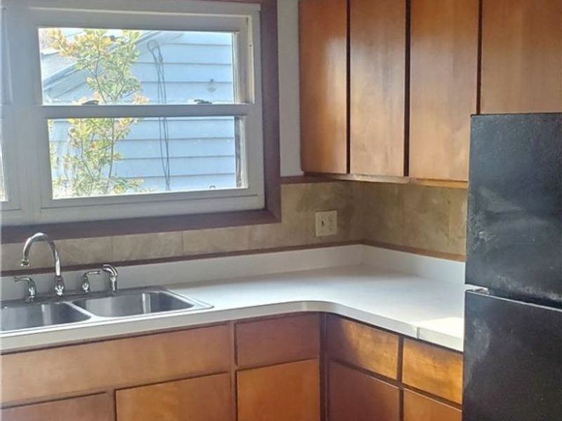 504 Larkin Avenue, Akron, OH 44305 Photo 9