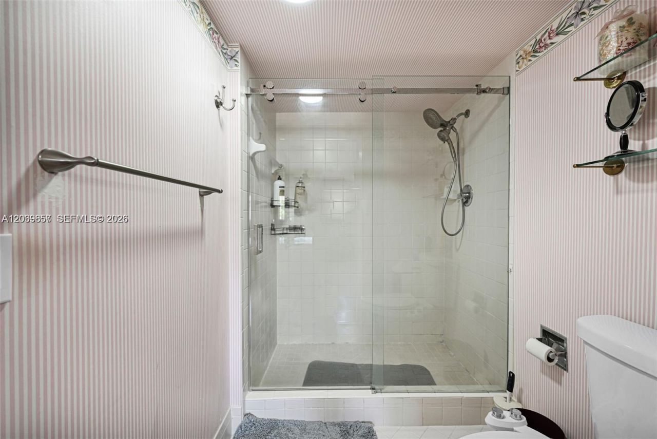 12750 SW 15th St , Unit 204D, Pembroke Pines, FL 33027 Photo