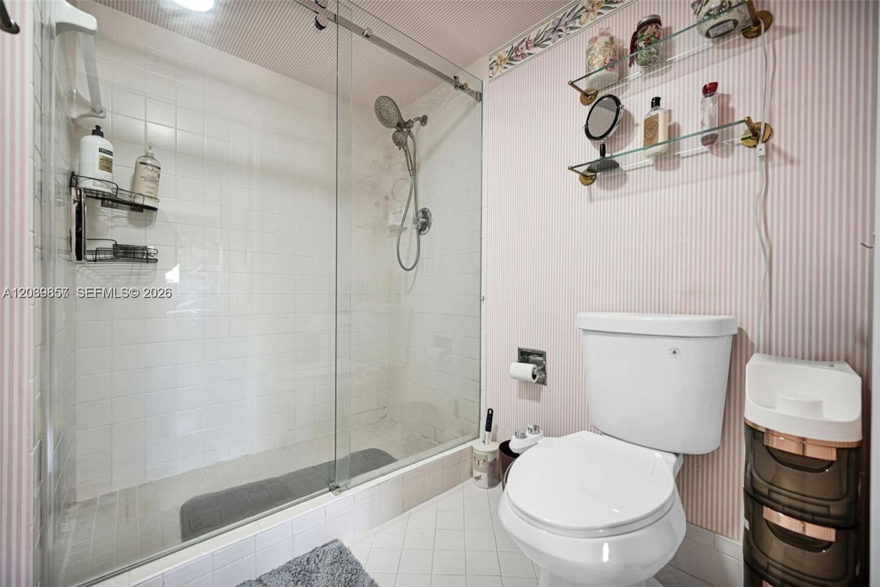 12750 SW 15th St , Unit 204D, Pembroke Pines, FL 33027 Photo