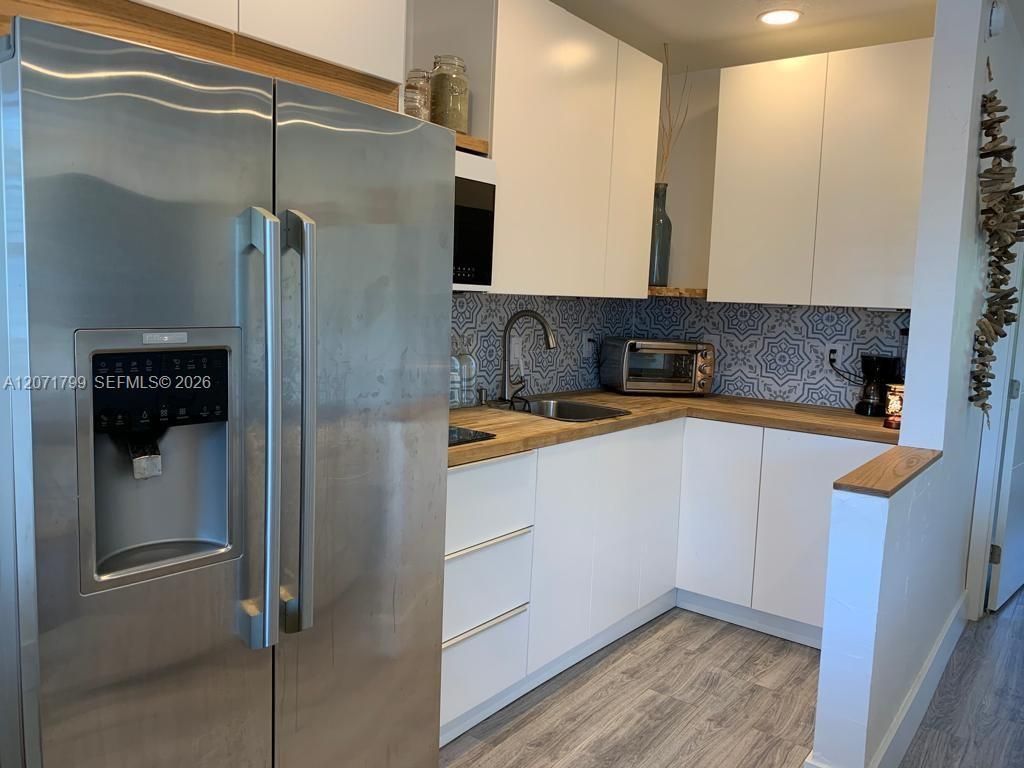 1860 Venice Park Dr , Unit 206, North Miami, FL 33181 Photo