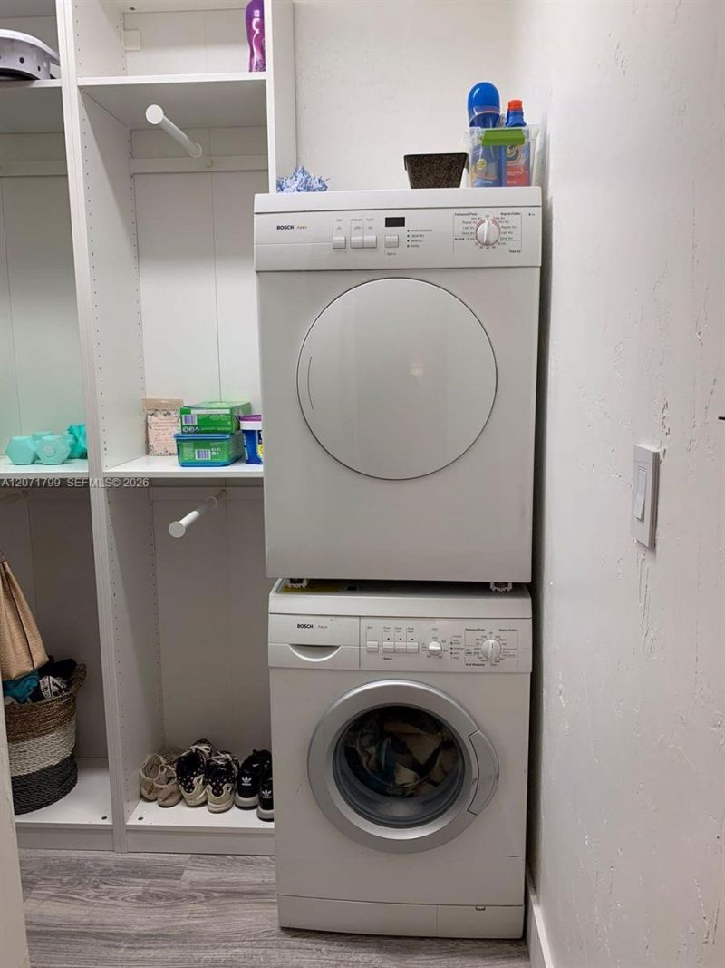 1860 Venice Park Dr , Unit 206, North Miami, FL 33181 Photo