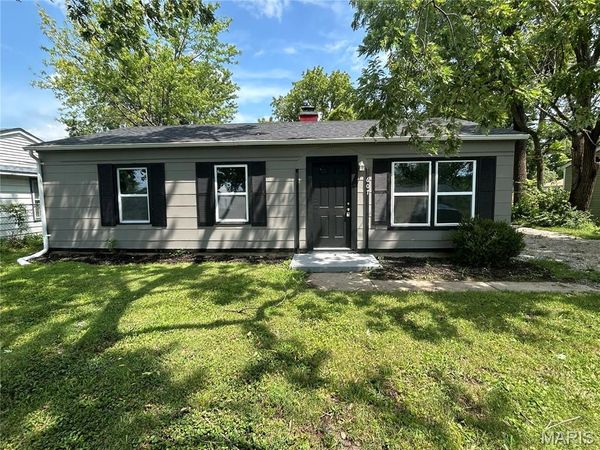 607 Saint Monica Drive , Cahokia, IL 62206
