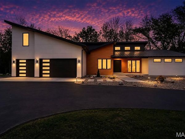 4513 Du Bourg Lane , St Louis, MO 63128