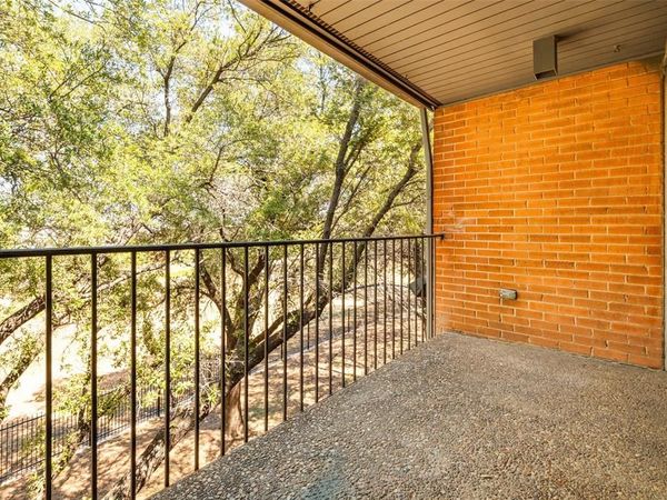 524 E Avenue J, Unit C, Grand Prairie, TX 75050