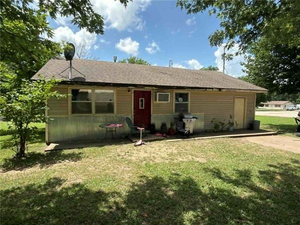508 N 3rd Street, Rich Hill, MO 64779