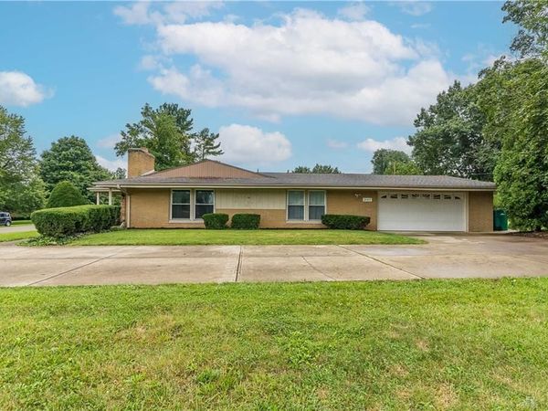 2165 Brookridge Drive, Beavercreek, OH 45431
