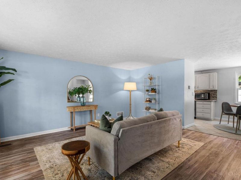 675 Woodgate Road, Union Township, OH 45244 Photo 6