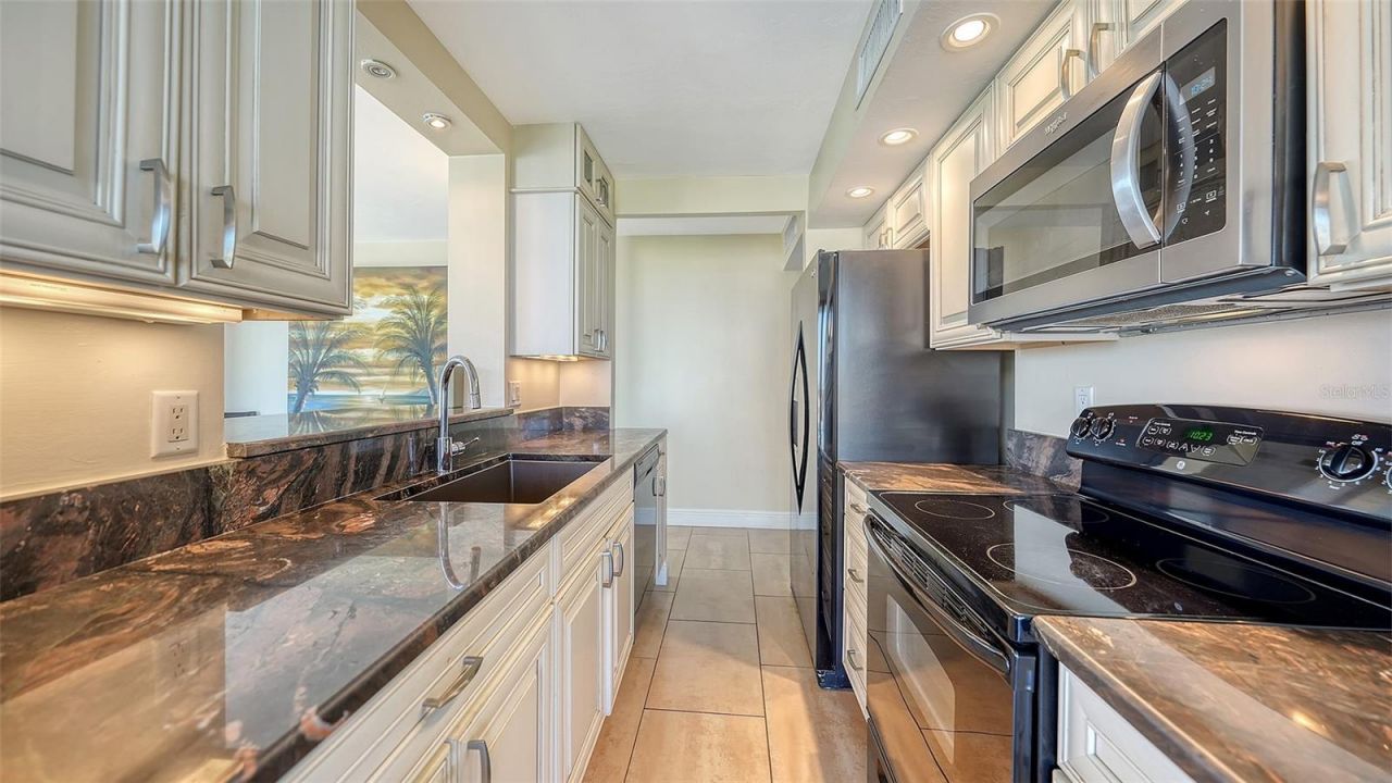 1055 Beach Road , Unit B602, Sarasota, FL 34242 Photo