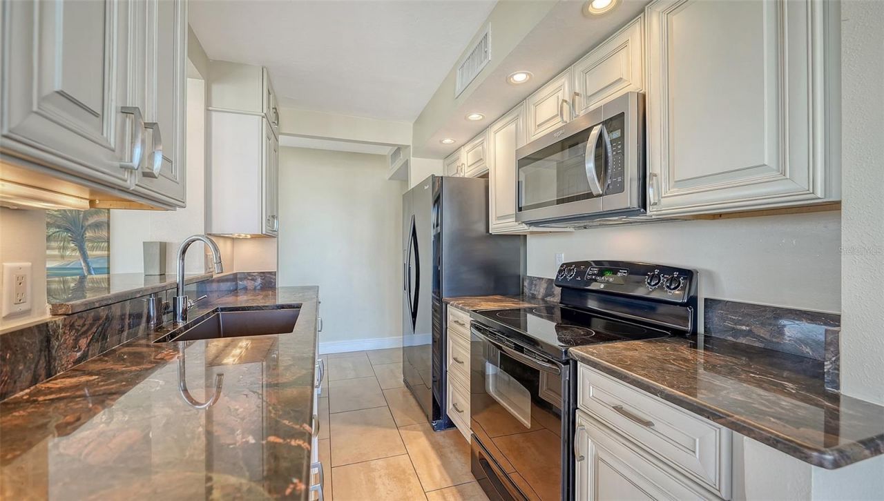 1055 Beach Road , Unit B602, Sarasota, FL 34242 Photo