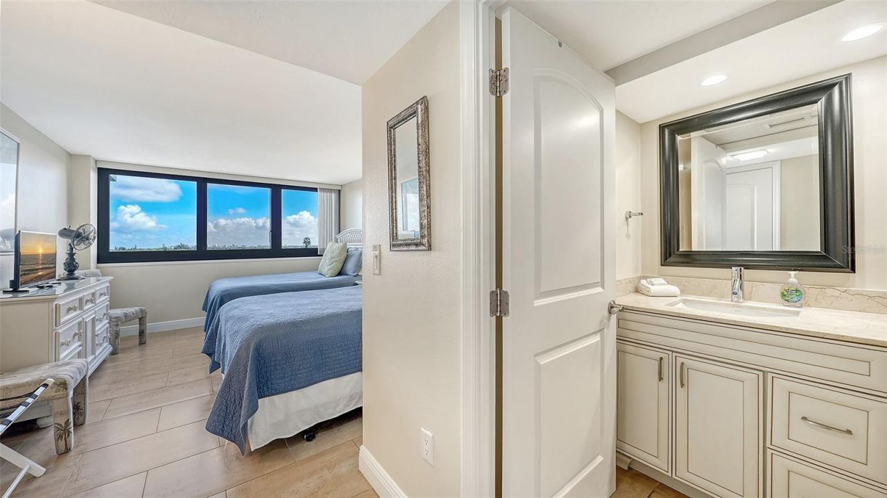 1055 Beach Road , Unit B602, Sarasota, FL 34242 Photo