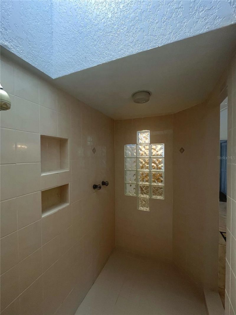 7116 Pebble Beach Lane, Seminole, FL 33777 Photo