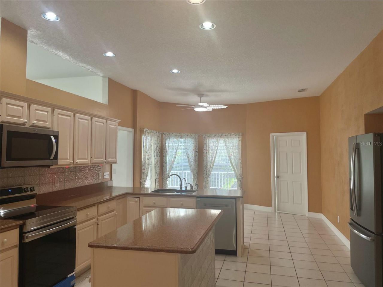 7116 Pebble Beach Lane, Seminole, FL 33777 Photo