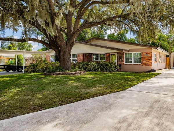 1205 W CAMELLIA DRIVE , BRANDON, FL 33510
