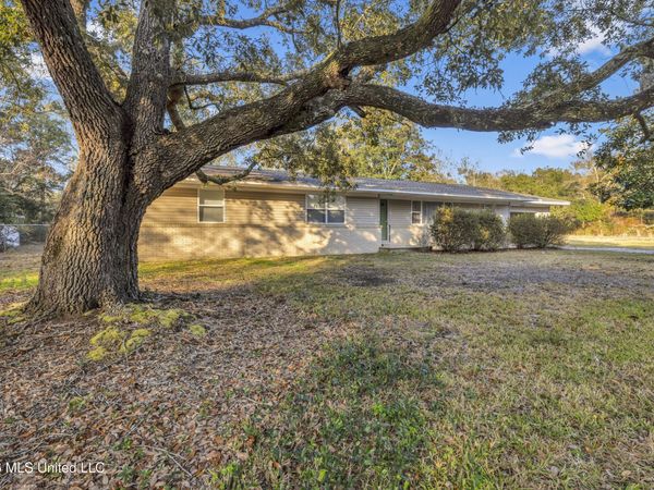 13600 Money Farm Road, Ocean Springs, MS 39564