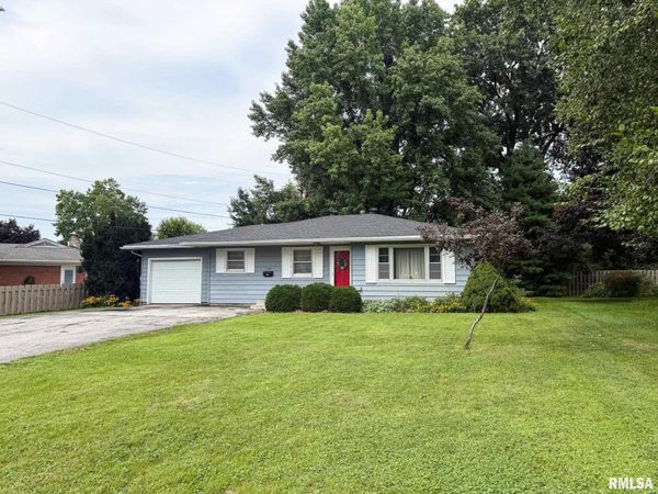 126 Penny Lane, Macomb, IL 61455