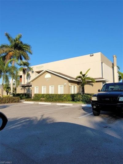 190 Santa Clara Dr, Unit 190-4, Naples, FL 34104 Photo