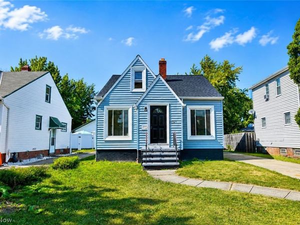 13520 Saint James Avenue , Cleveland, OH 44135
