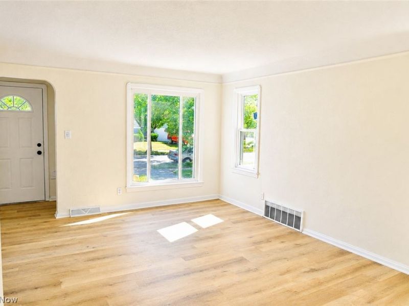 13520 Saint James Avenue, Cleveland, OH 44135 Photo 4