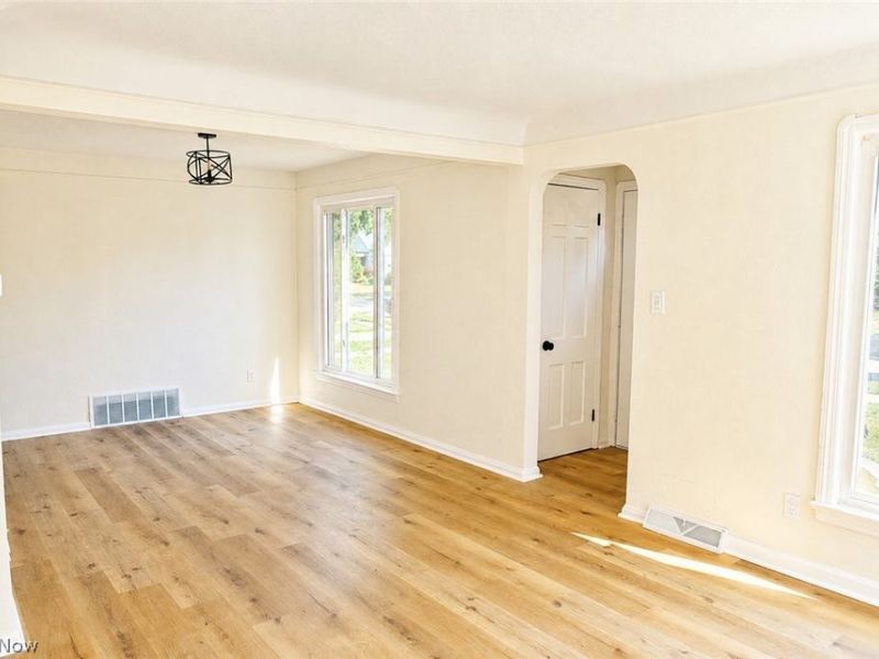 13520 Saint James Avenue, Cleveland, OH 44135 Photo 5