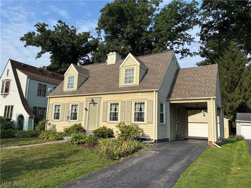 365 Genesee Avenue NE, Warren, OH 44483 Photo 1