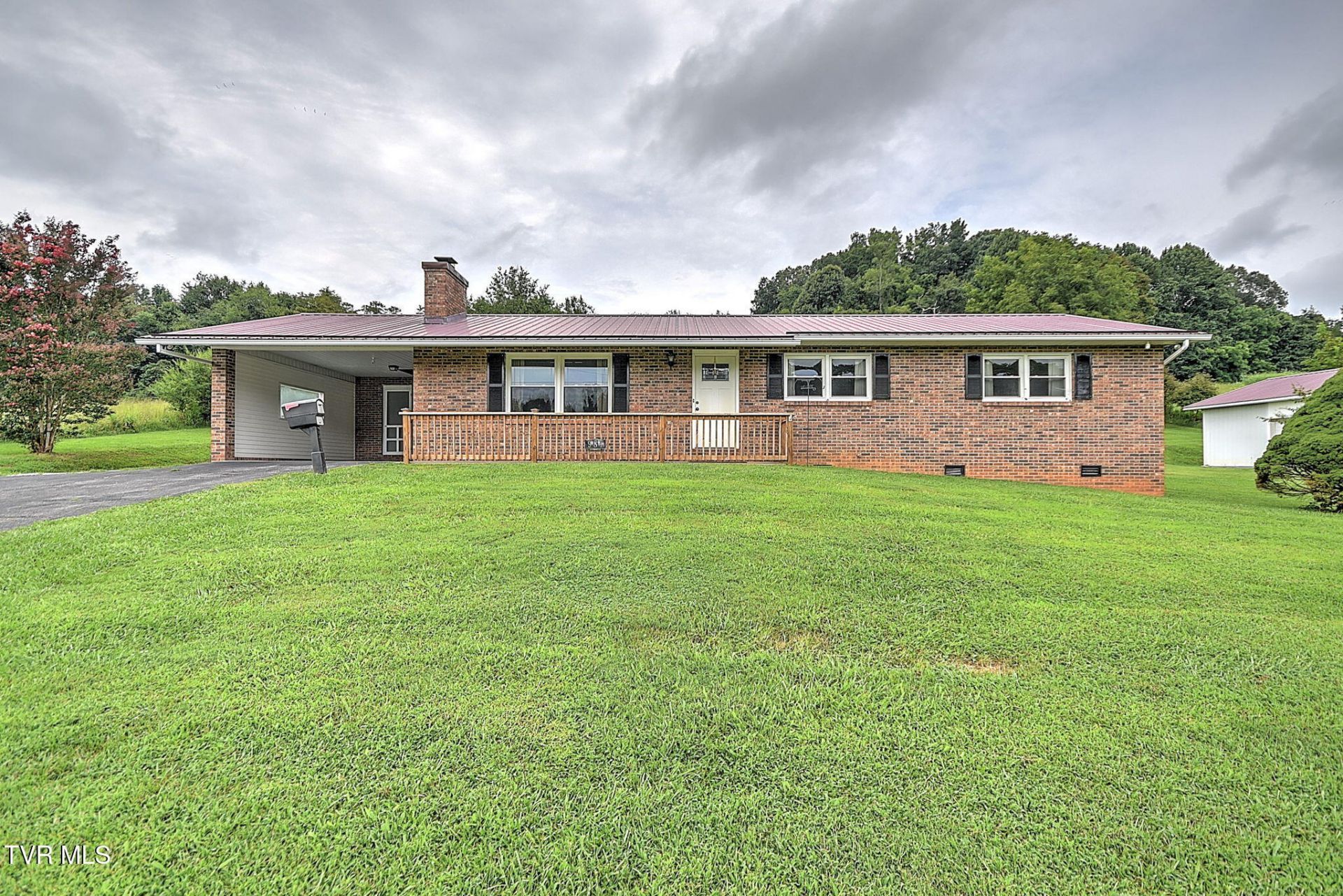 981 Island Road, Blountville, TN 37617 Main Photo