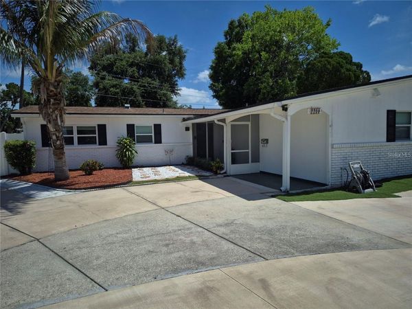 7709 W HANNA AVENUE , TAMPA, FL 33615
