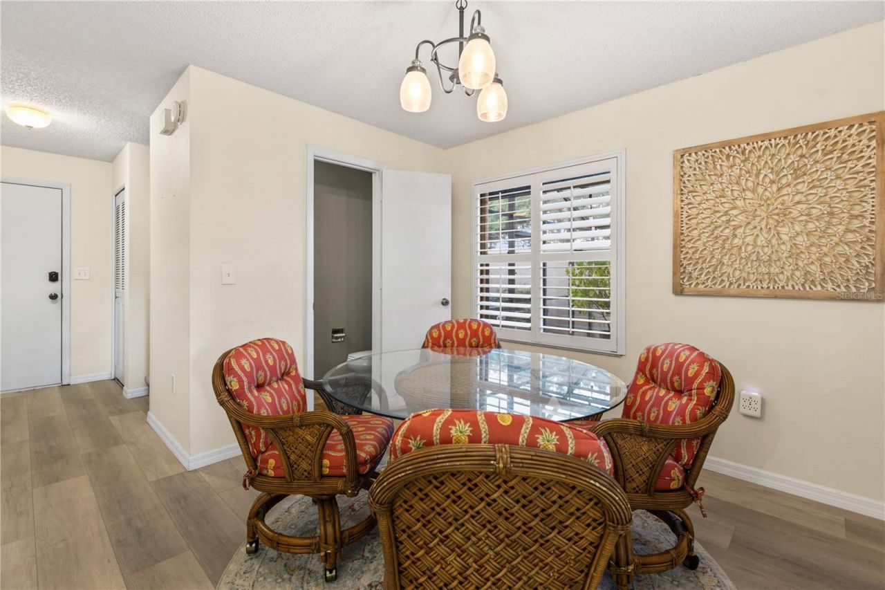 4096 Center Pointe Place, Unit 20B, Sarasota, FL 34233 Photo