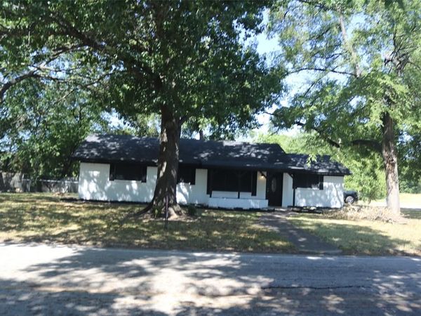 407 N Jefferson Street, Kaufman, TX 75142