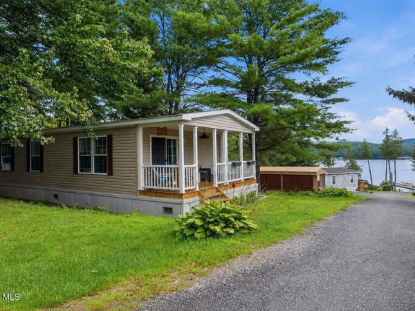 17 Easy Street, Schroon Lake, NY 12870