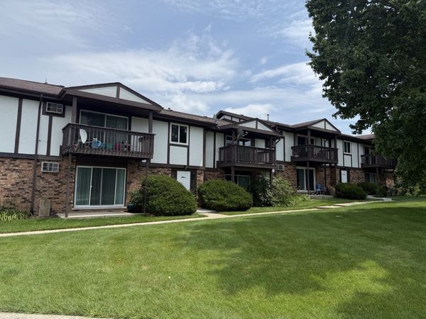 1023 Shagbark Court , Unit 2H, New Lenox, IL 60451