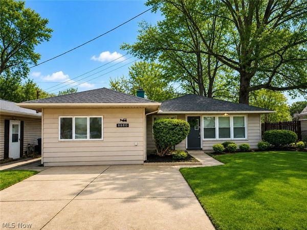 8880 W Ridgewood Drive, Parma Heights, OH 44130