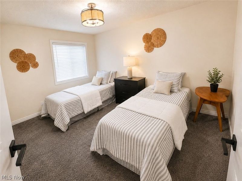 8880 W Ridgewood Drive, Parma Heights, OH 44130 Photo 12