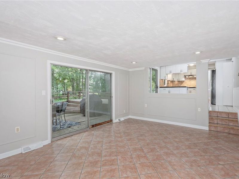 5512 Lansbury Lane, Lyndhurst, OH 44124 Photo 19