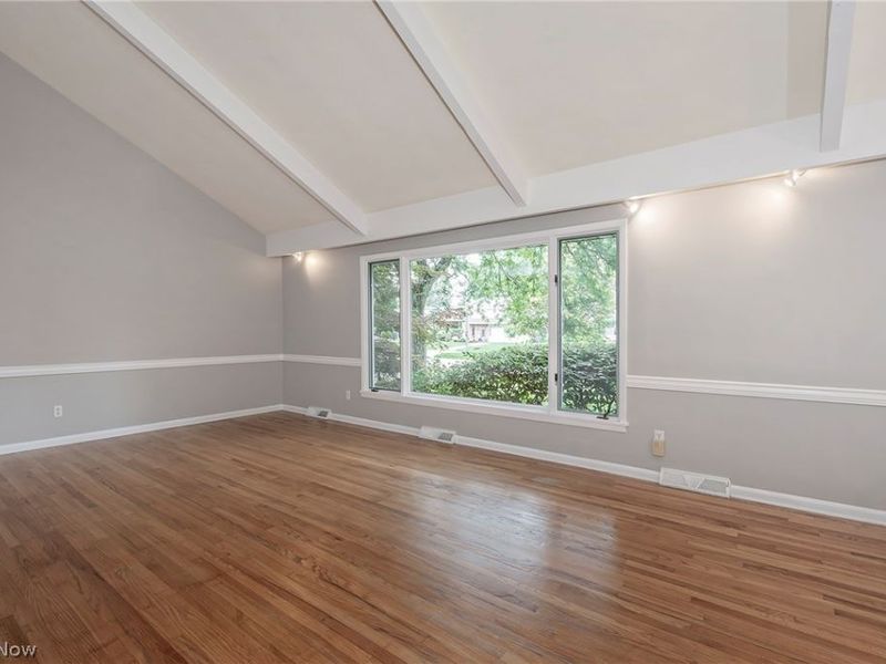 5512 Lansbury Lane, Lyndhurst, OH 44124 Photo 8