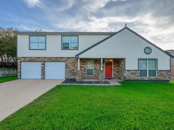 1904 Oakridge DR, Round Rock, TX 78681