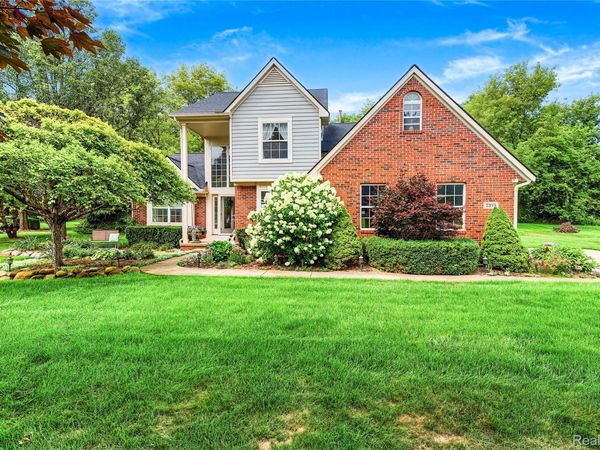 2375 Reidsview E, White Lake Township, Mi 48383
